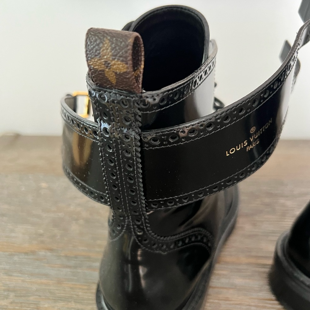 Louis Vuitton Black Patent Leather Lasercut Accents Combat Boots Size 39 - Picture 6 of 10
